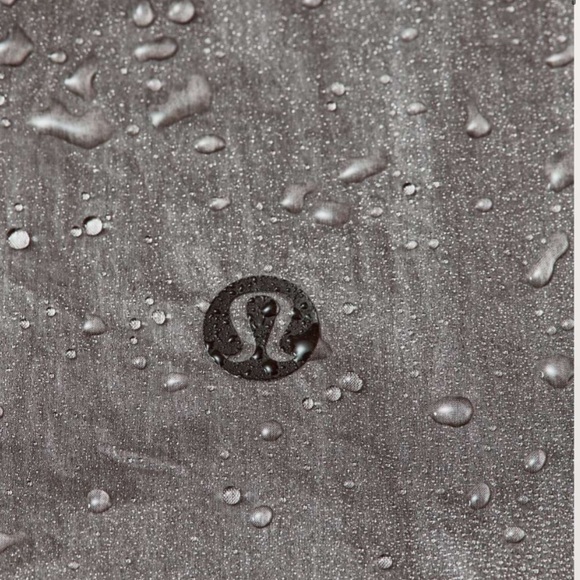 Lululemon Drizzle Down Jacket 8 - Picture 7 of 14